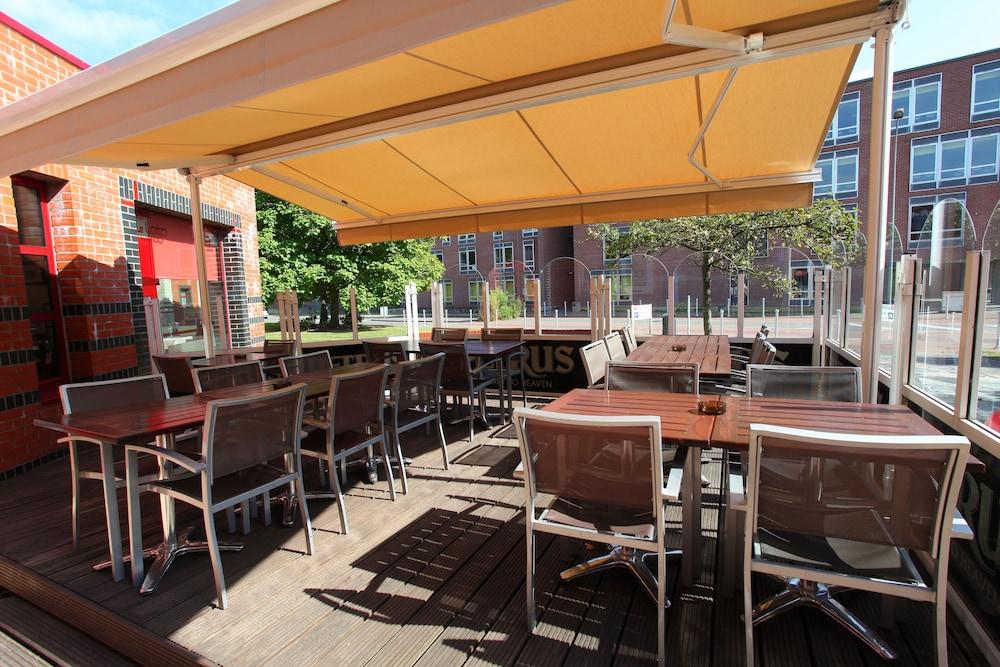 The Originals City, Hotel Ascotel, Lille Est Grand Stade วีเนิฟดัสก์ ภายนอก รูปภาพ