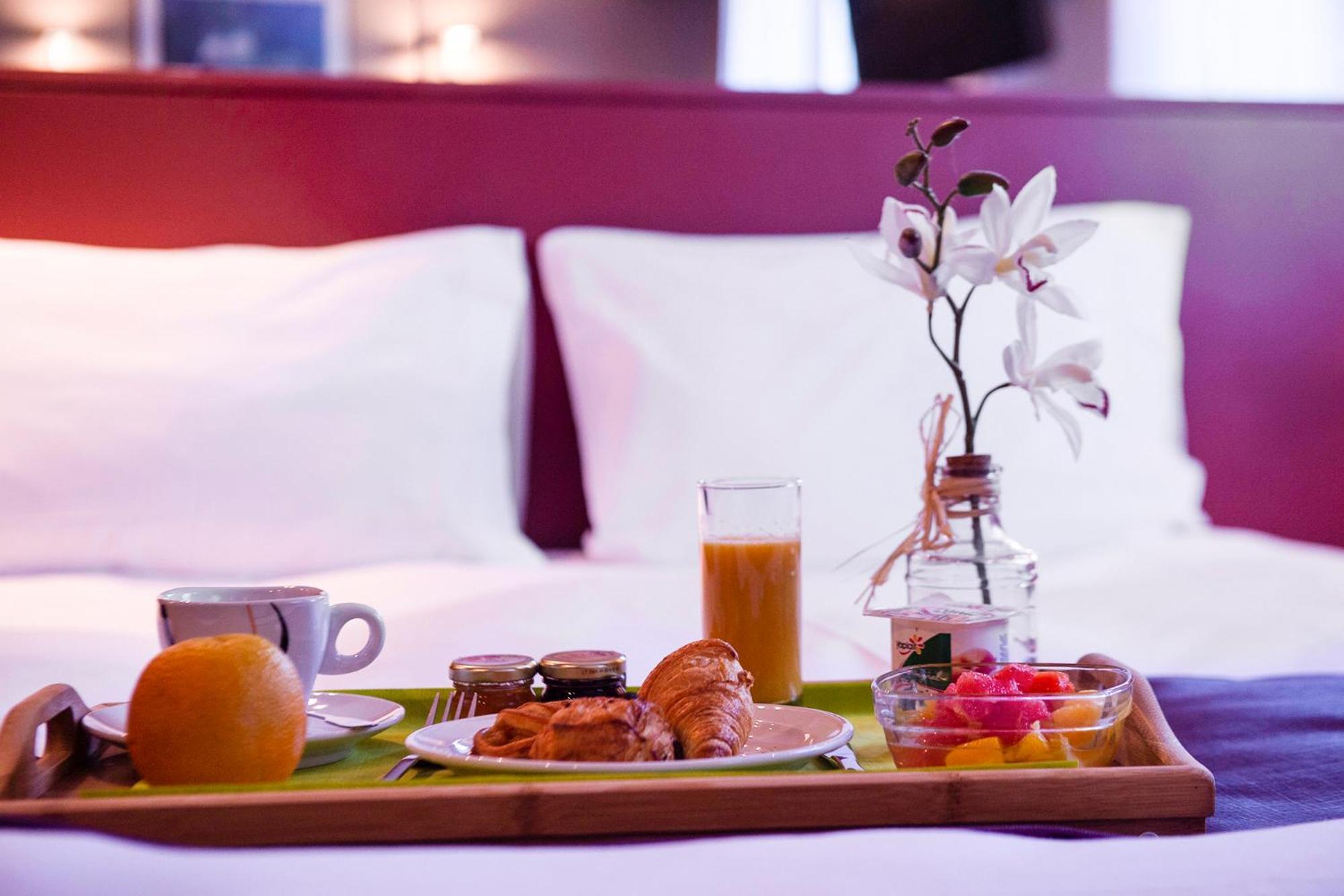 The Originals City, Hotel Ascotel, Lille Est Grand Stade วีเนิฟดัสก์ ภายนอก รูปภาพ
