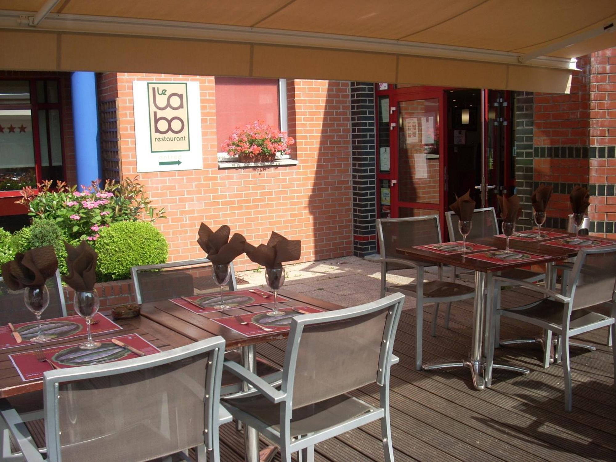 The Originals City, Hotel Ascotel, Lille Est Grand Stade วีเนิฟดัสก์ ภายนอก รูปภาพ